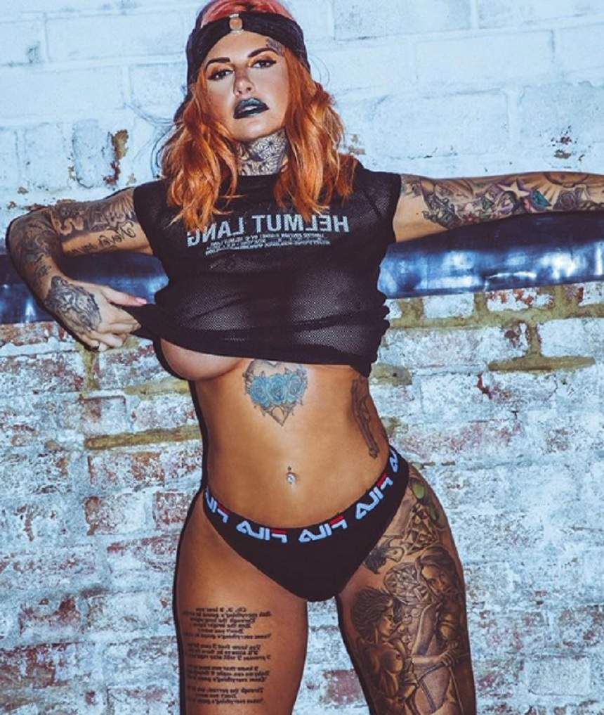 FOTO / Jemma Lucy a vrut să fie sexy, dar fanii au dat-o de gol: „Îți cam place Photoshop-ul!”