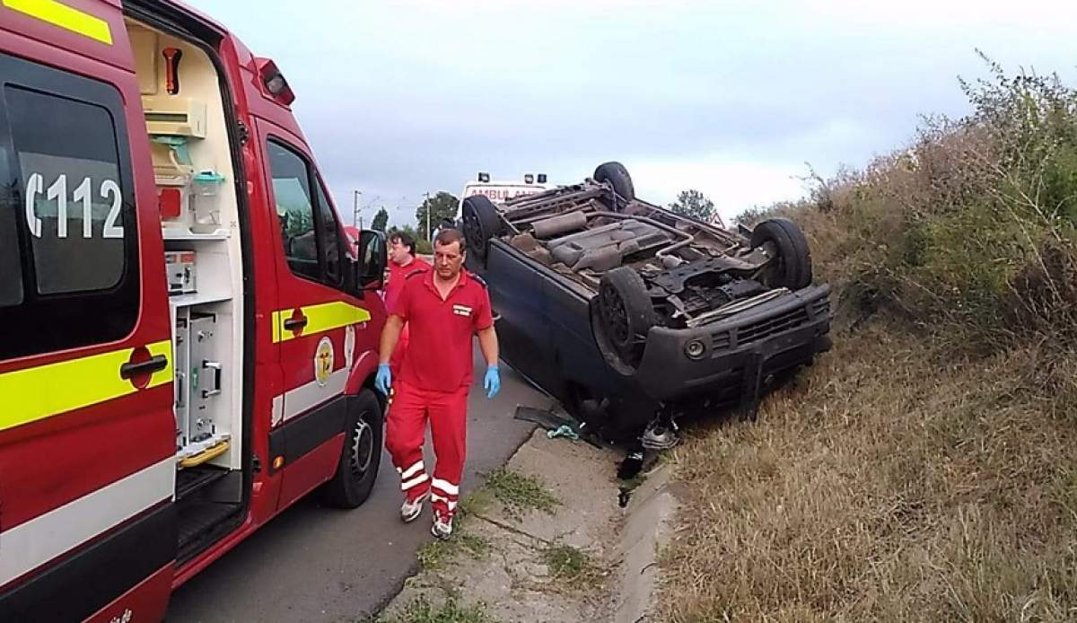 FOTO / 11 victime, în urma unui accident grav la Iași. Oamenii mergeau la muncă, cu un microbuz