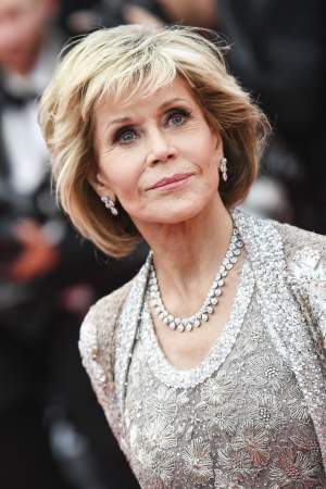 Jane Fonda sfidează limitele frumuseții, la 80 de ani! Câte operații estetice are actrița