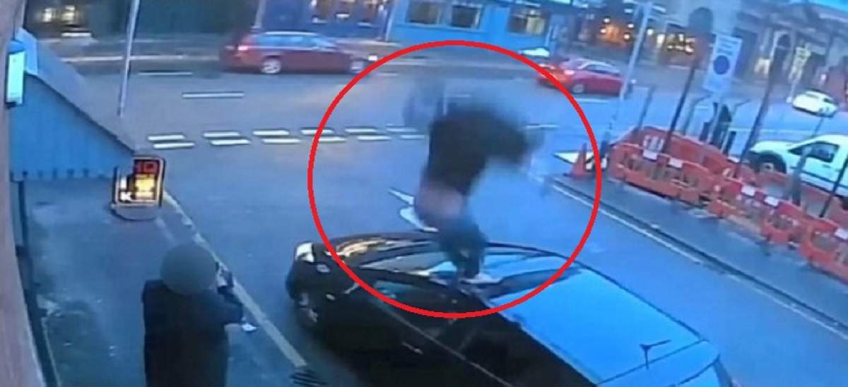 VIDEO / S-a aruncat pe geam după ce și-a înjunghiat iubita de 15 ori. Căzătura și ce a urmat, surprinse de camere