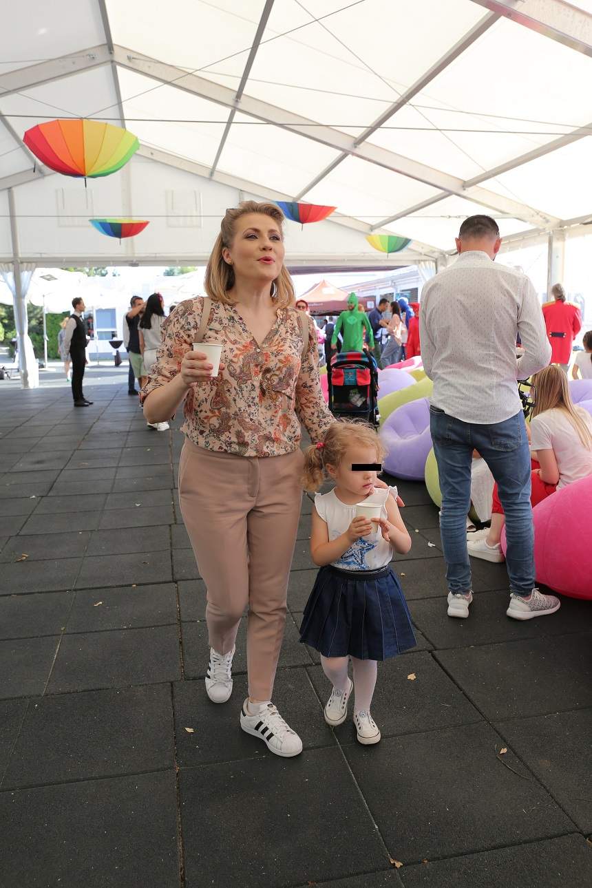 FOTO / Fiica Mirelei Vaida, curajoasă tare! Ce a făcut micuța astăzi, alături de mama sa