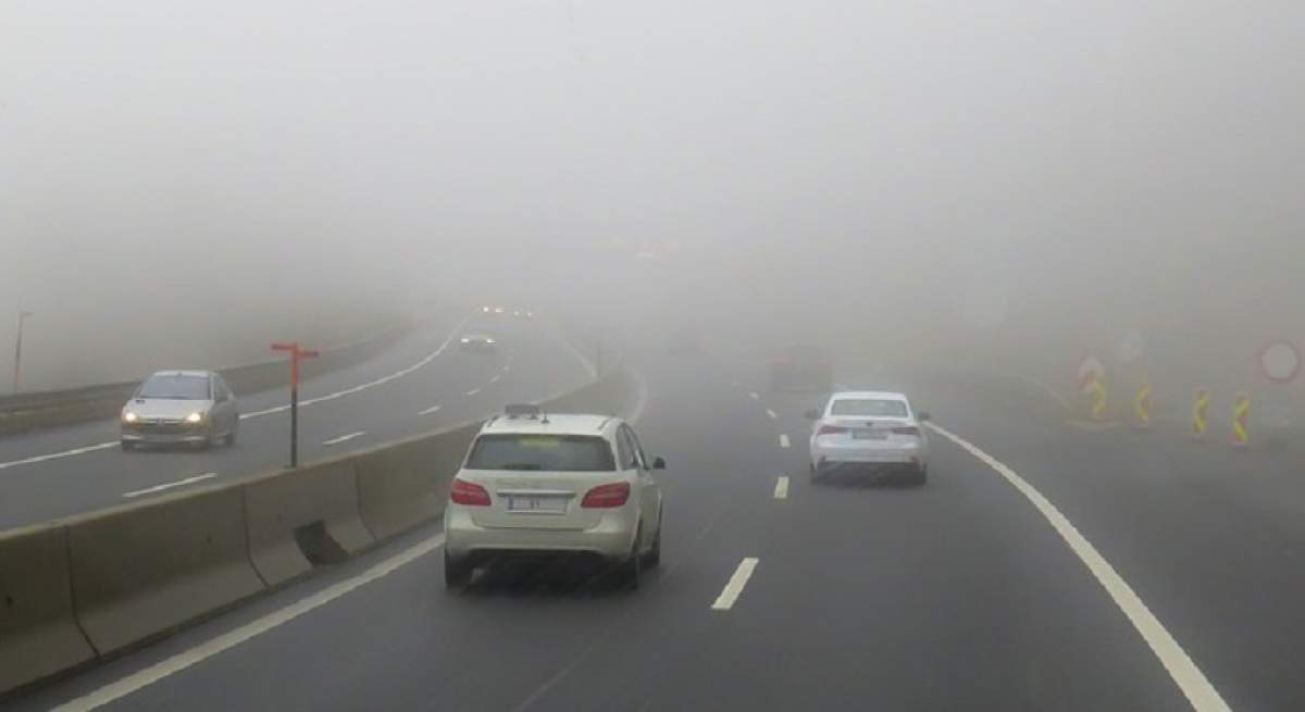 Mare atenție, șoferi! Meteorologii au instalat cod galben de ceață, în această dimineață