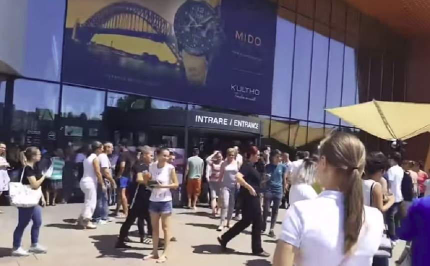 VIDEO / Alertă într-un mall din Constanţa. A izbucnit un incendiu şi toate persoanele au fost evacuate