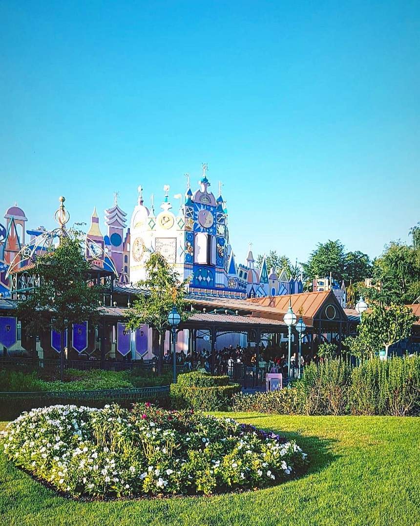 Lidia Buble şi Răzvan Simion, distracţie maximă la Disneyland: "Lumea mea"