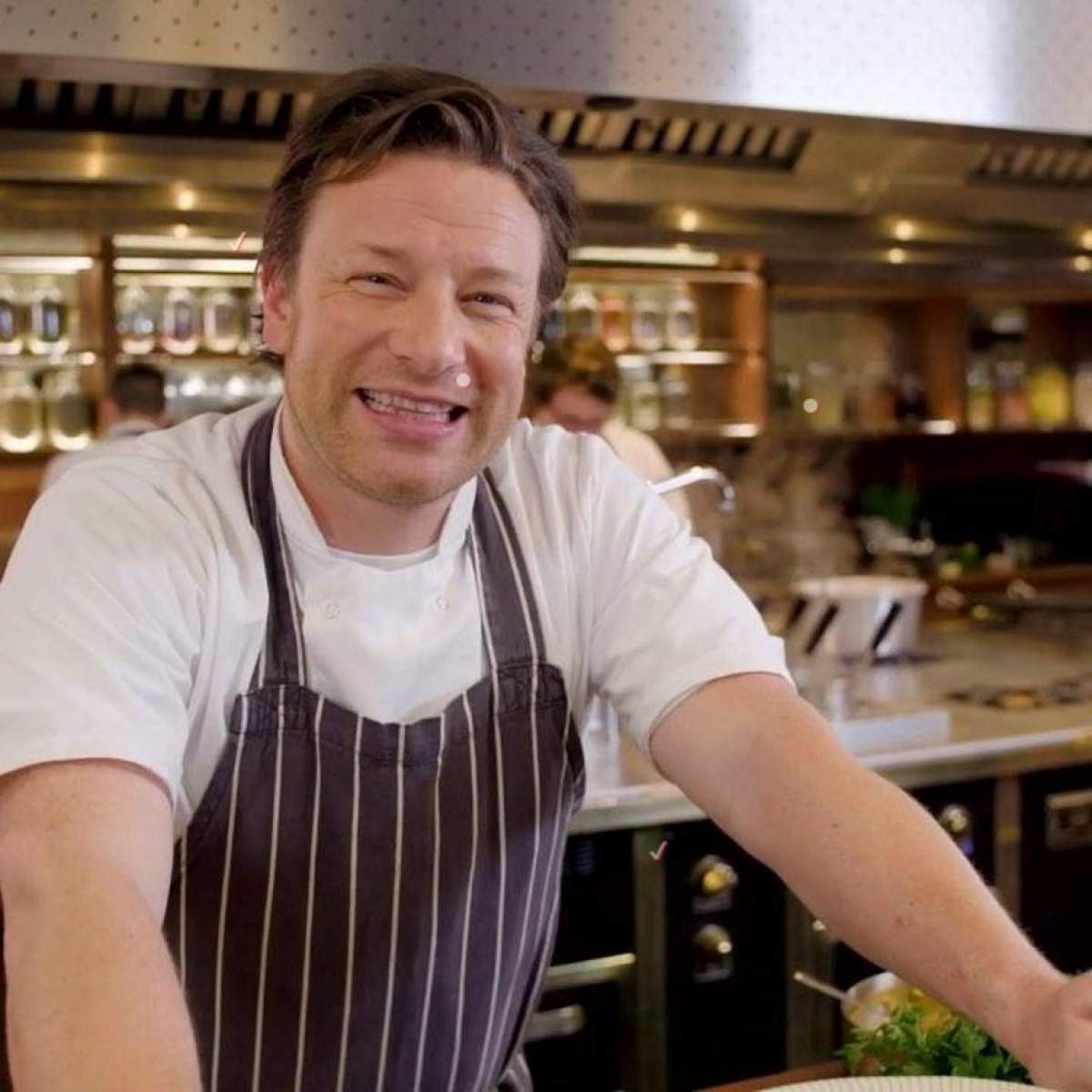 Jamie Oliver a imobilizat un hoț, în timp ce încerca să-i spargă casa! Reacţia incredibilă a bucătarului