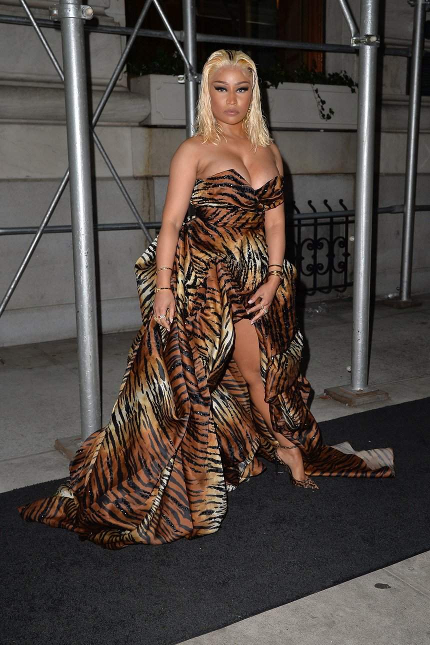 VIDEO / Nicki Minaj reacţionează după ce şi-a împărţit pumni cu rivala sa, Cardi B: “O să mori”