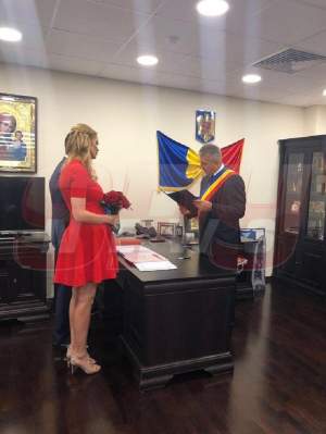 Valentina Pelinel a strălucit în ziua cununiei civile! Inelul de logodnă a atras toate privirile și a avut și un preț pe măsură