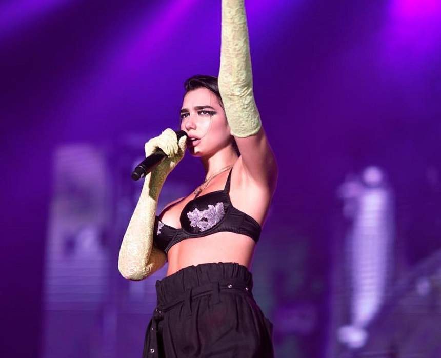 VIDEO / Dua Lipa, în lacrimi pe scenă. "Sunt terifiată de ce s-a întâmplat"