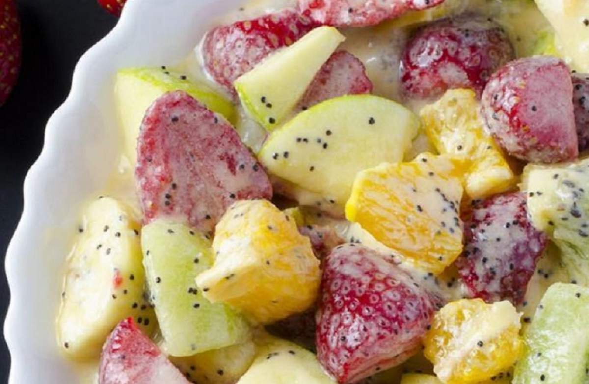 REȚETA ZILEI: Salată de fructe cu semințe de mac