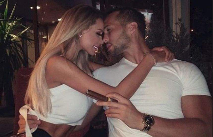 Cum și-a înecat Bianca Drăgușanu amarul, după despărțirea de Tristan Tate. Blondina a luat decizia imediat