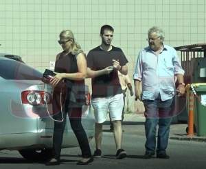 VIDEO PAPARAZZI / Asta e ultima aroganţă a unui afacerist celebru! A ieşit în oraş cu un sfert de milion de euro la purtător   