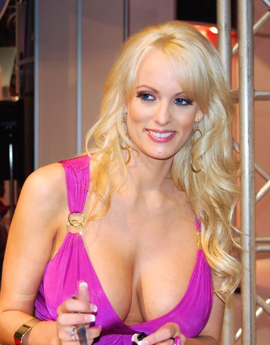 Actrița de filme pentru adulți, Stormy Daniels, umilință maximă pentru președintele SUA: „Sexul cu Trump s-a terminat poate în două minute”