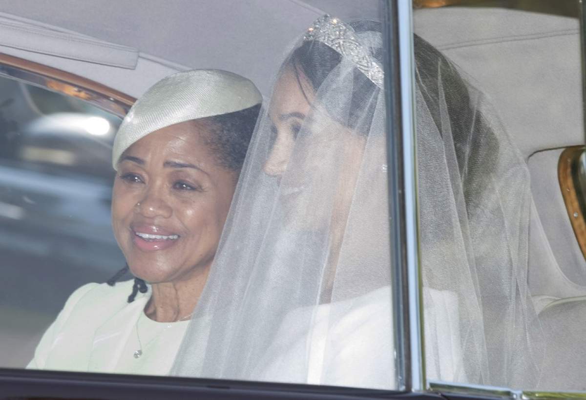 Meghan Markle și mama ei s-au reunit! Doria Ragland și-a făcut apariția la Palatul Kensington pentru prima oară după nuntă