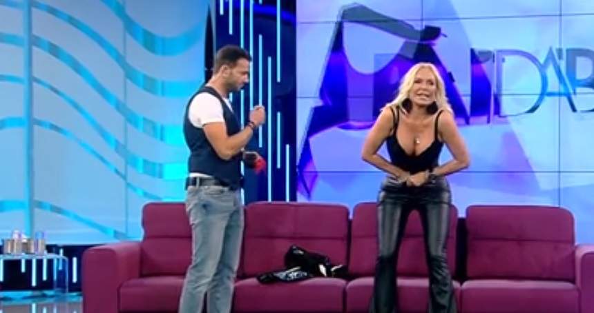 VIDEO / Vica Blochina și-a vârât mâna în sutien, în direct. Ce a urmat l-a lăsat mut pe Mihai Morar