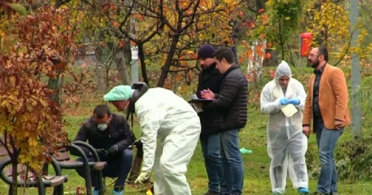 Caz şocant în Bihor! Un bărbat a fost găsit într-o baltă de sânge, în parc