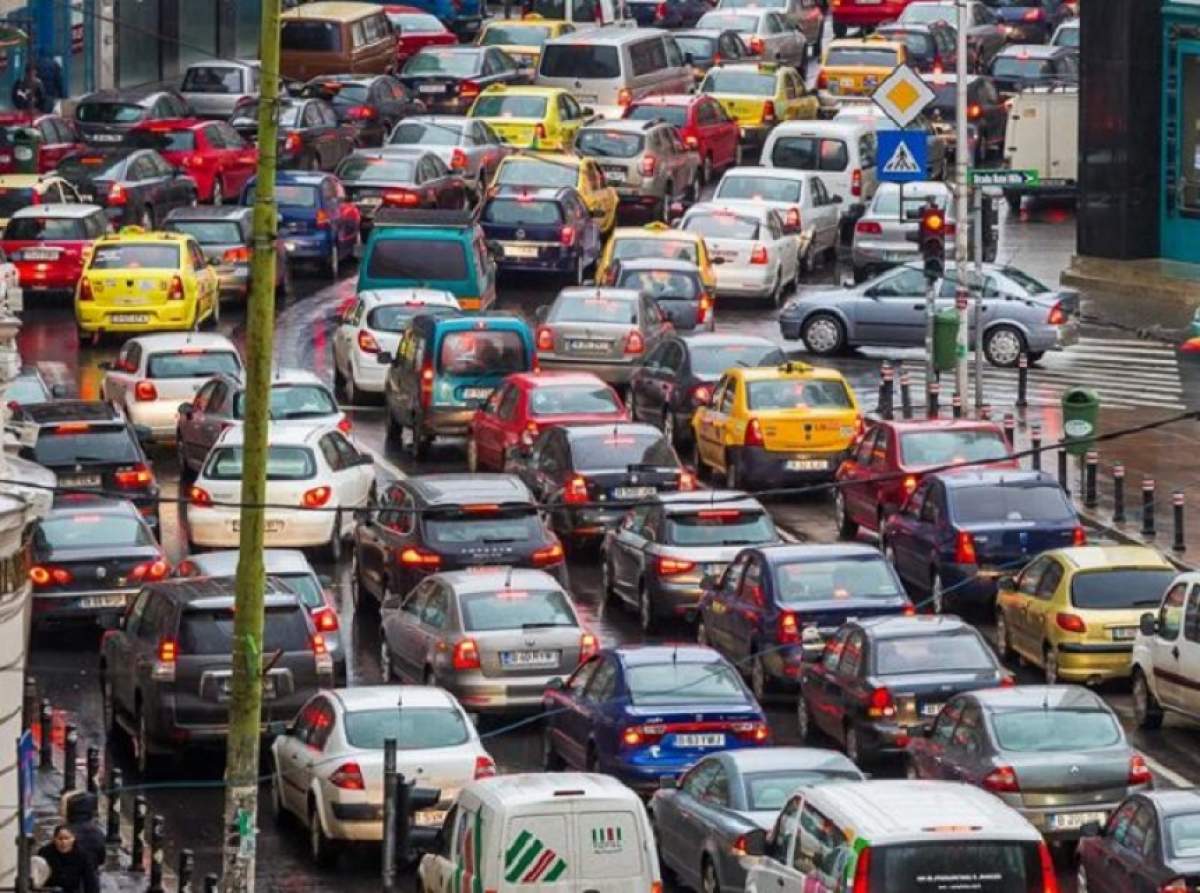 Inițiativă șoc: mașinile vor fi interzise în București