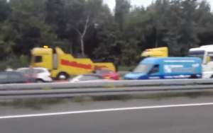 Doi şoferi români, victimele unui accident mortal în Germania. Trei TIR-uri şi o dubă s-au ciocnit