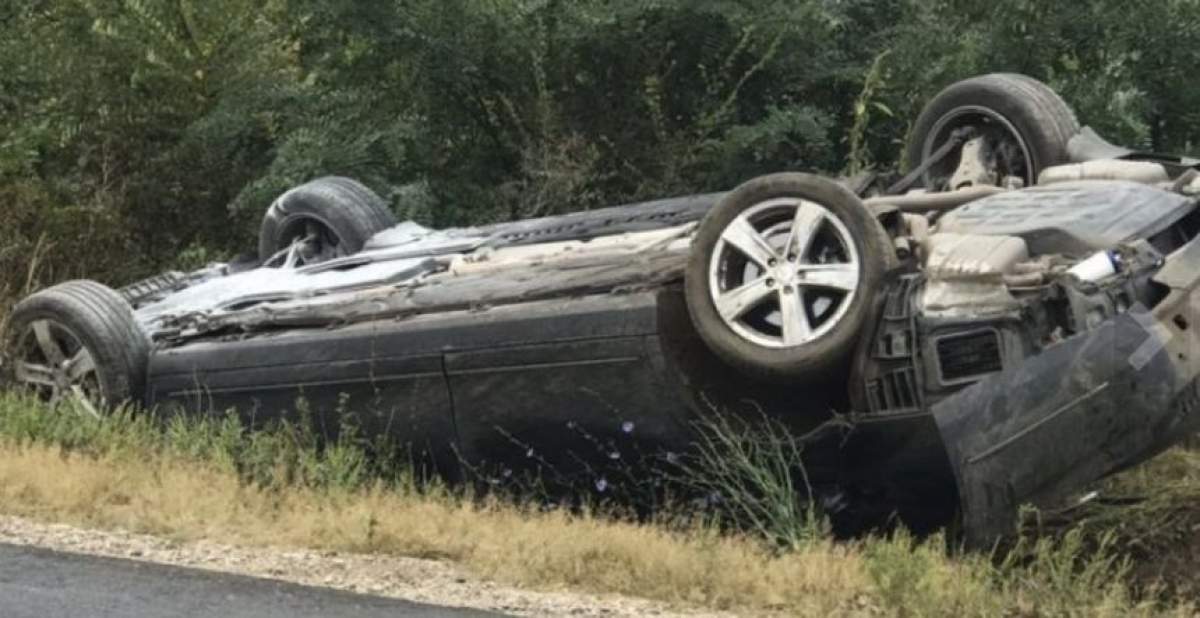 VIDEO & FOTO / Preşedintele, implicat într-un grav accident de circulaţie. Maşina sa s-a răsturnat