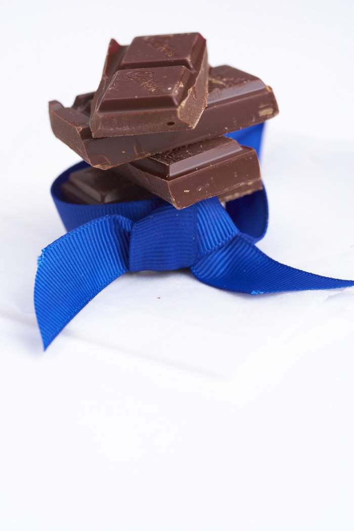 FOTO / Ciocolata, un remediu excelent împotriva tusei