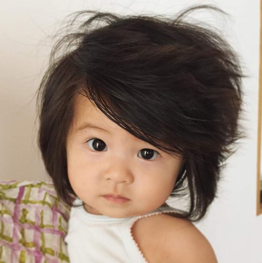 FOTO / La un an, este fața unui celebru brand de șampon! Ea este fetița cu cel mai fabulos păr