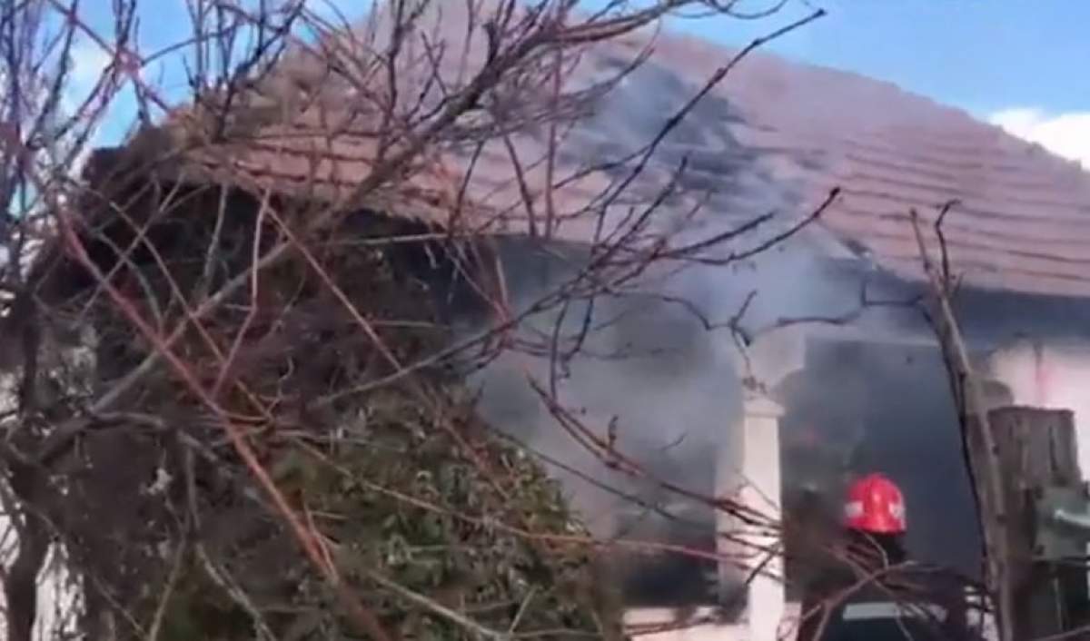 VIDEO / Durere fără margini pentru o familie din Bacău. Doi copilaşi au ars în casă!