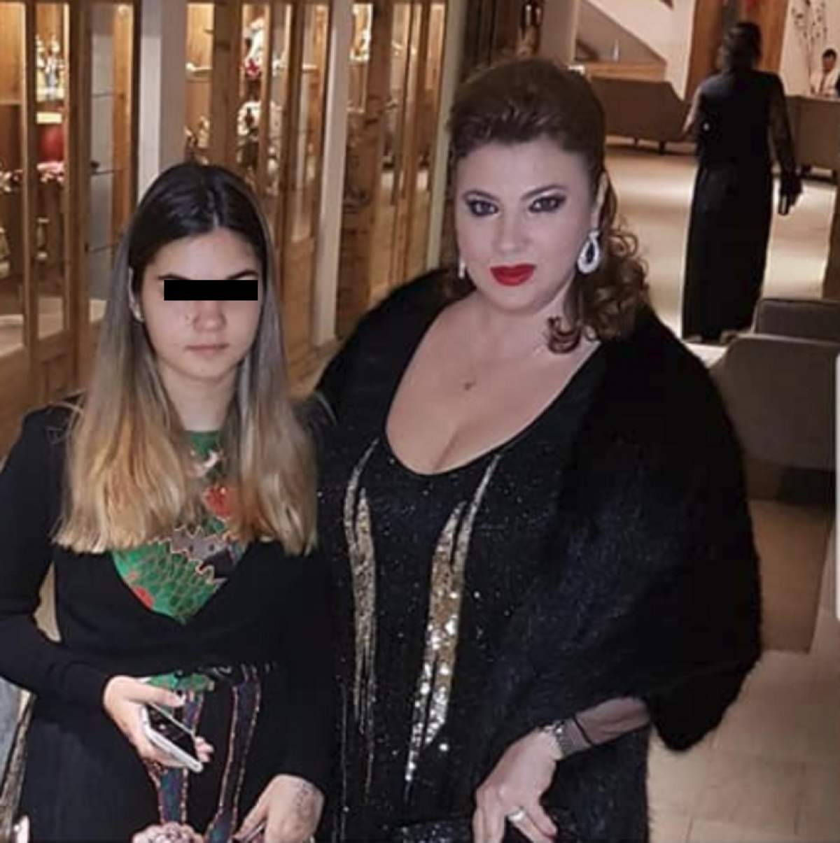 FOTO / Fiica lui Cristi Borcea şi-a serbat ziua alături de tatăl vitreg! Mihaela a organizat o mică petrecere