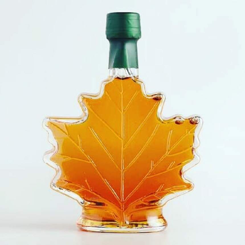 Донна кленовая. Кленовый сироп Maple Syrup. Канада Maple Syrup. Канада еда кленовый сироп. Кленовый сироп Jakeman's.