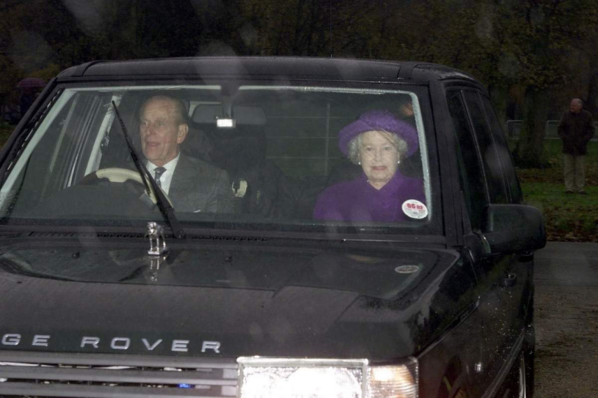 Prințul Philip ar fi amenințat că o aruncă pe Elisabeta din mașină. Motivul uluitor