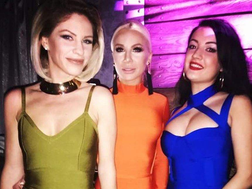 Din nou burlăciţă, Hannelore de la "Insula Iubirii" a ieşit în club cu fetele. Ce ţinută extrem de sexy a purtat