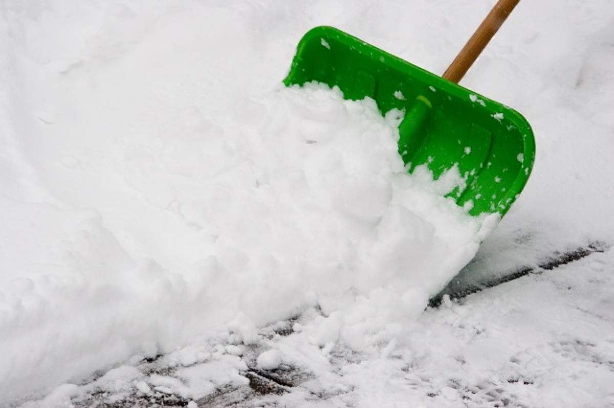 Se întorc ninsorile. Temperaturi scăzute, zăpadă şi polei, începând cu această noapte