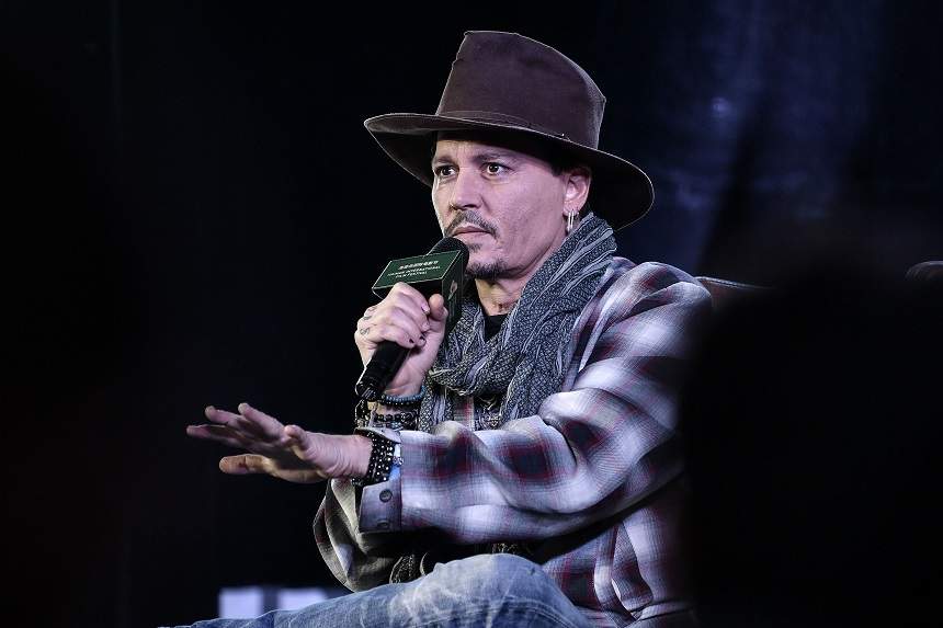 Donald Trump și Johnny Depp, nominalizați la un premiu deloc pe placul lor