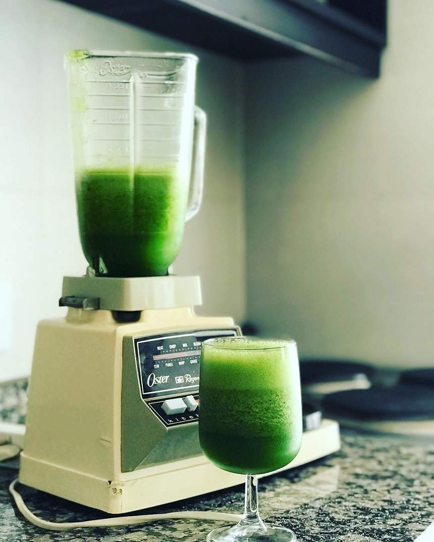 Băutura uimitoare care te va ajuta să slăbeşti şi să-ţi detoxifici organismul