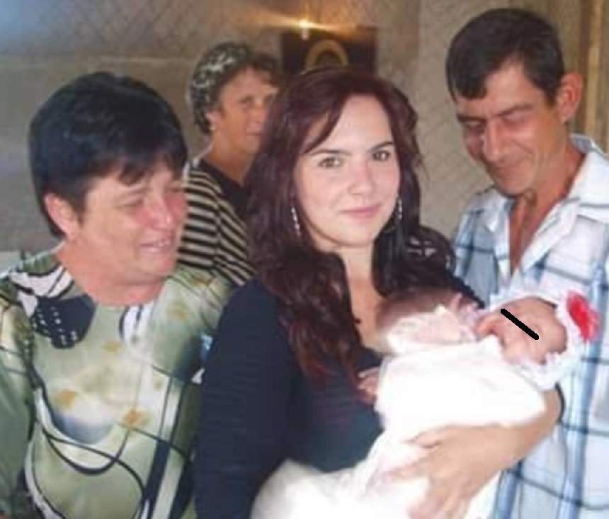 Ioana Condea devenise mamă cu puţin timp înainte să intre în comă! În grija cui a ajuns micuţul