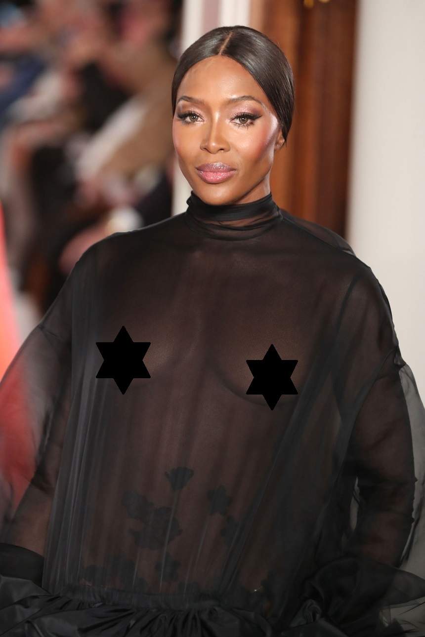 Naomi Campbell, defilare pe podium la 48 de ani! Top modelul a arătat trăznet într-o rochie transparentă