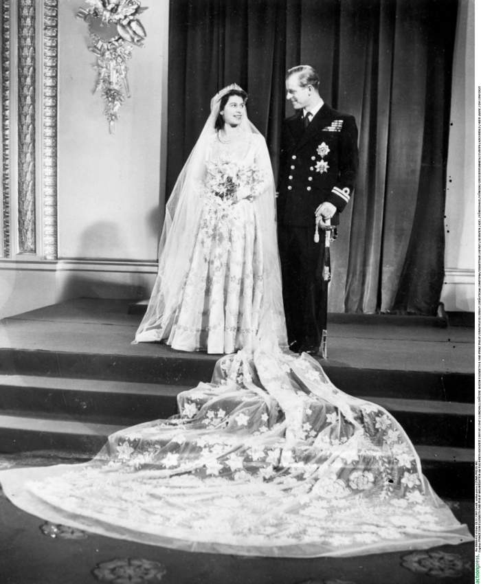 Cadoul ciudat primit de regina Angliei în ziua nunții, pe care îl păstrează acum, după 72 de ani