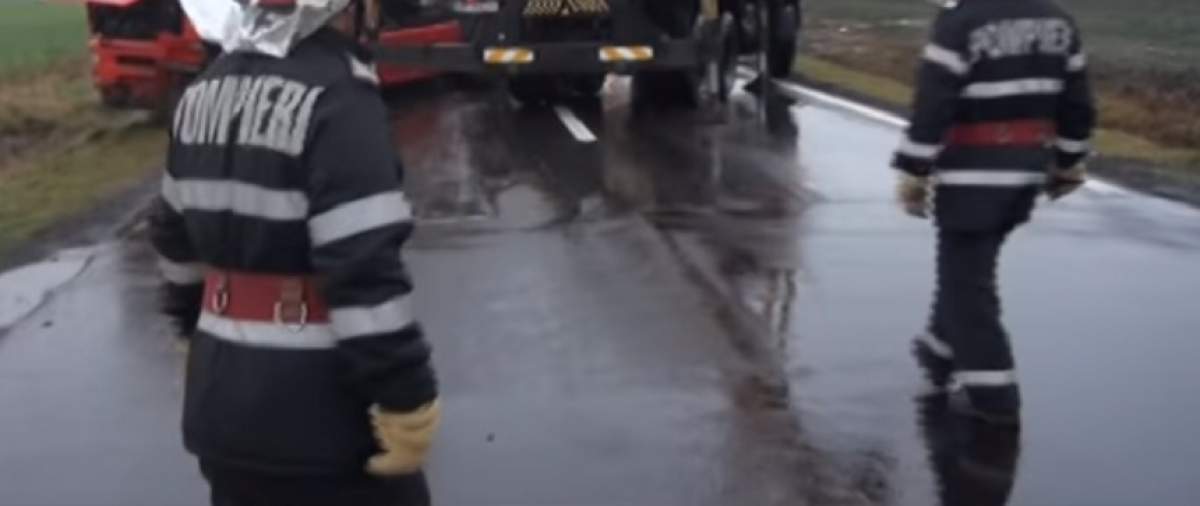 Pericol de explozie în Brăila! Autorităţile intervin de urgenţă, după ce o cisternă cu kerosen a derapat