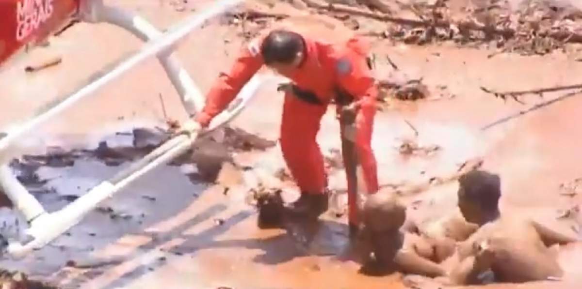 VIDEO /  Tragedie de proporţii în Brazilia! Oamenii au fost înghiţiţi de noroi după ce un baraj minier s-a rupt