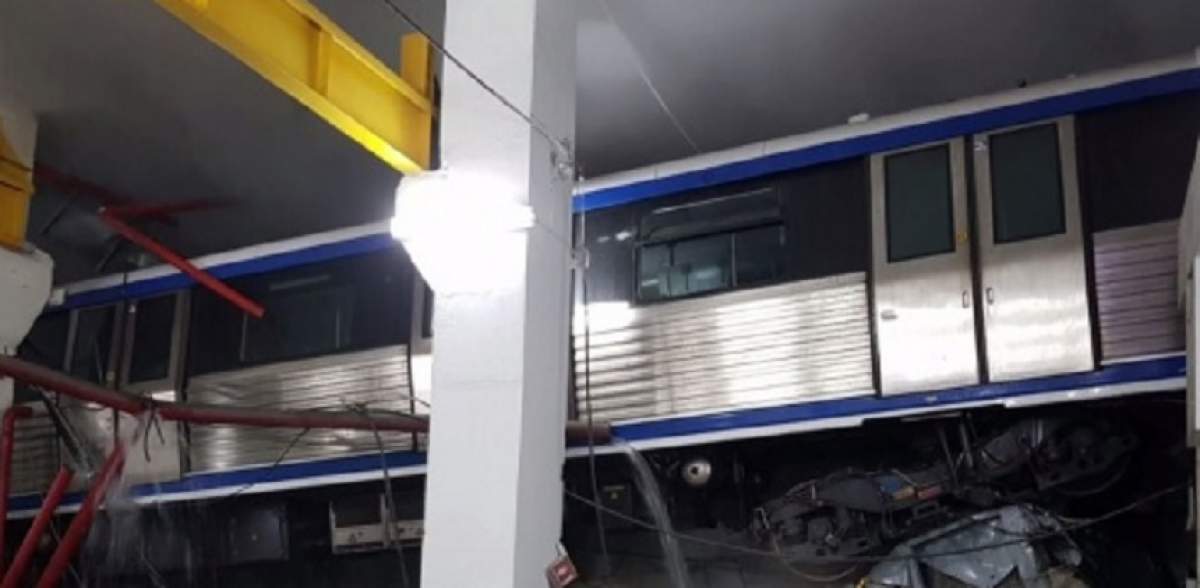 Panică la metroul din Capitală! Două vagoane au sărit de pe șine