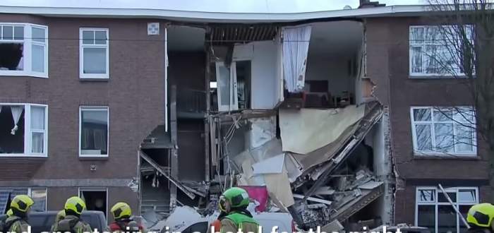 VIDEO / Trei persoane rănite în explozia de la Haga! Au fost salvate din clădirea a cărei faţade s-a prăbuşit