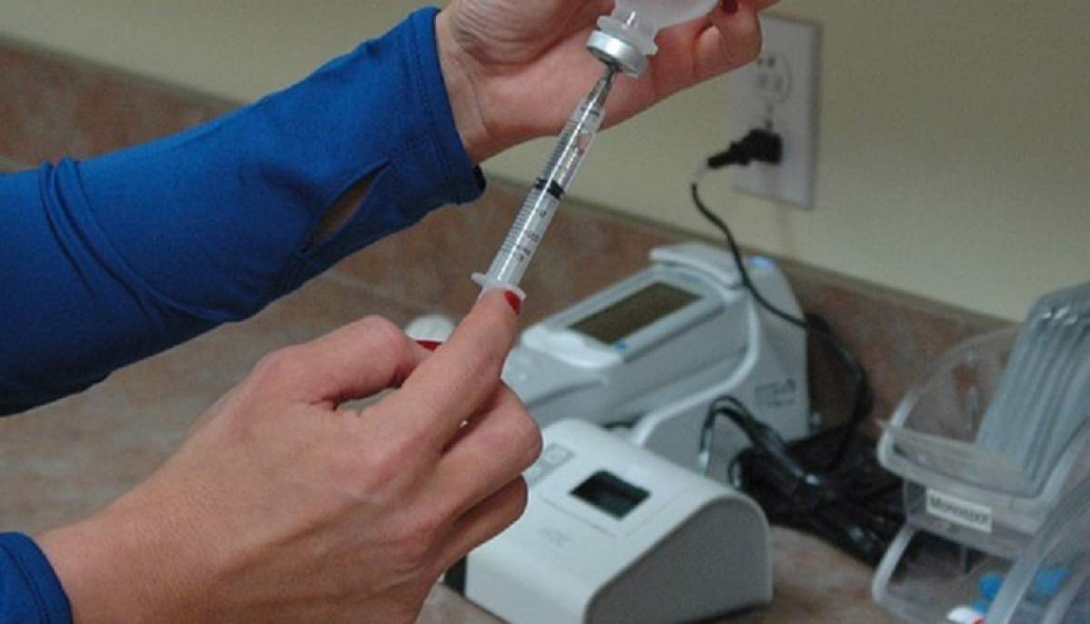 Epidemia de gripă determină tot mai mulţi oameni să se vaccineze! Ce trebuie să ştii despre antigripal