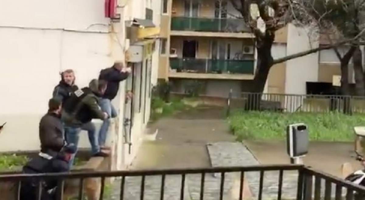 VIDEO / Focuri de armă pe o stradă din Franța! Sunt mai mulți răniți