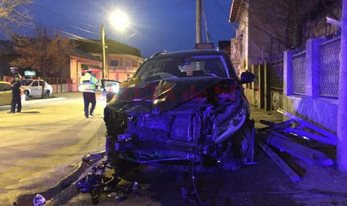 FOTO / Pericole pe străzile Craiovei, un şofer beat a intrat în maşina unui şofer fără permis