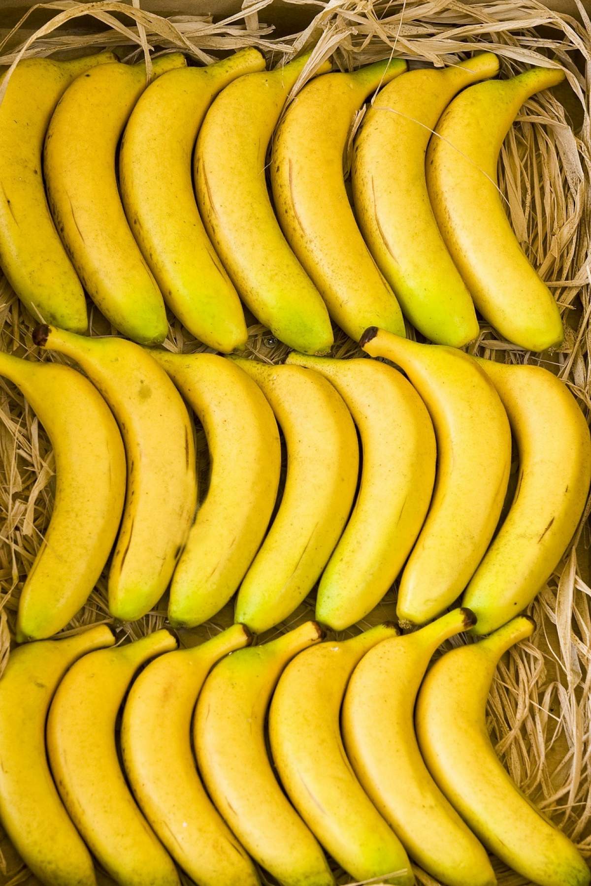 FOTO / Bananele, alimente miraculoase cu proprietăţi curatoare