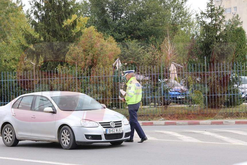 Campanie de conștientizare, organizată de Poliția Română. Gestul oamenilor legii înainte de schimbările din Codul Rutier. VIDEO