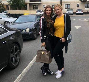 Anamaria Prodan, poşetă de 75.000 de euro! Imagini de colecţie cu genţile vedetei de 1 milion de euro. GALERIE FOTO