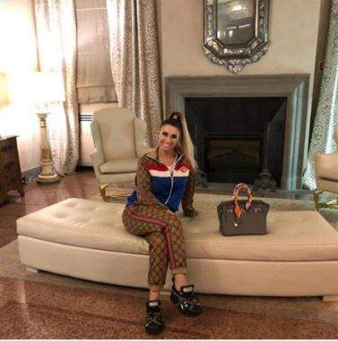 Anamaria Prodan, poşetă de 75.000 de euro! Imagini de colecţie cu genţile vedetei de 1 milion de euro. GALERIE FOTO