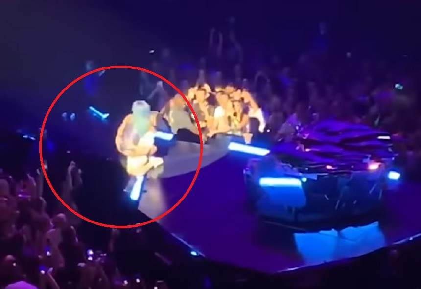 FOTO / Tragedie la concertul lui Lady Gaga! Artista a căzut de pe scenă
