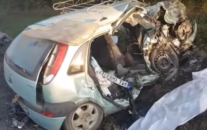 Accident cumplit în Iași! Două persoane și-au pierdut viața, într-un impact devastator