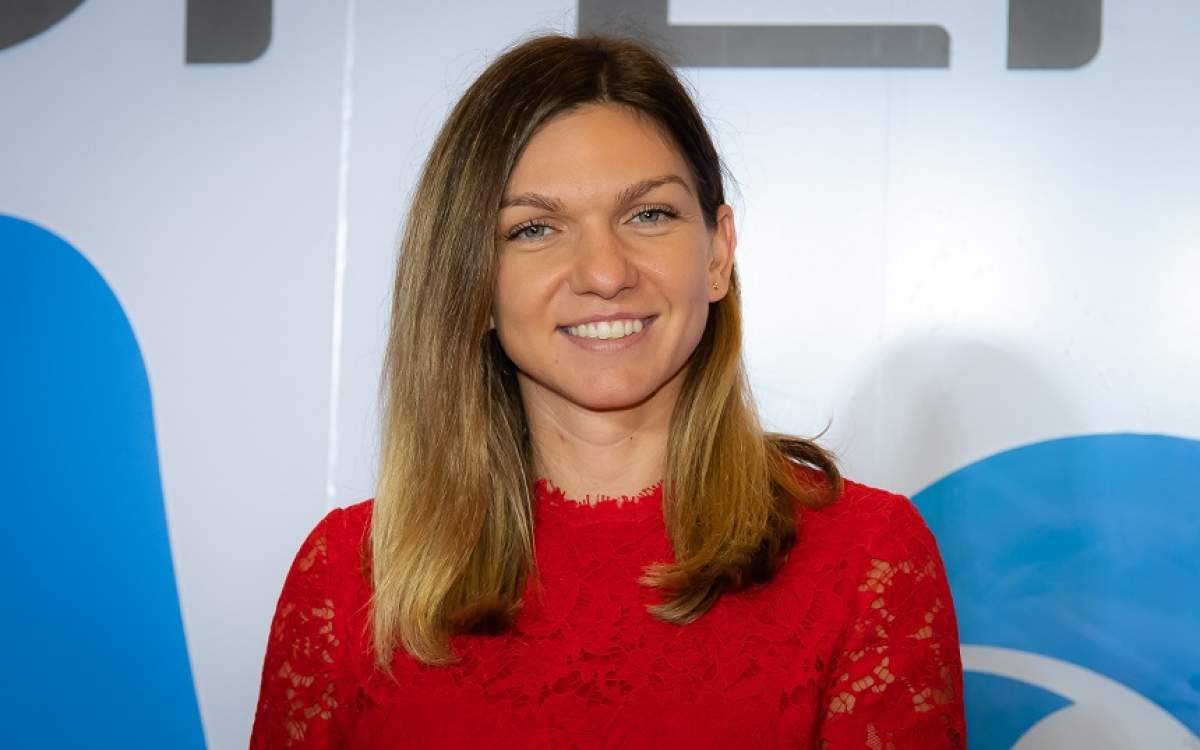 FOTO / Simona Halep, în vizită la Moscova! Campioana noastră a primit un cadou de peste 50.000 de euro