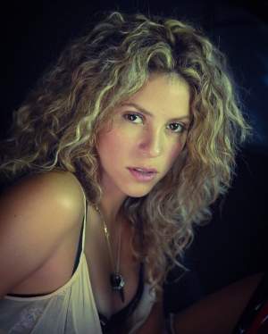 Cum arăta Shakira, înainte de a fi celebră. Operațiile au transformat-o într-o divă! GALERIE FOTO